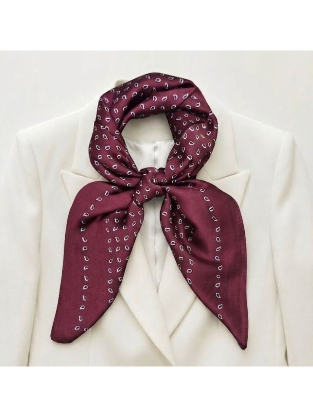 ✨Luxurious Silky Square Scarf Mini-Paisley Teardrop Neck Head Bandana Maroon New
